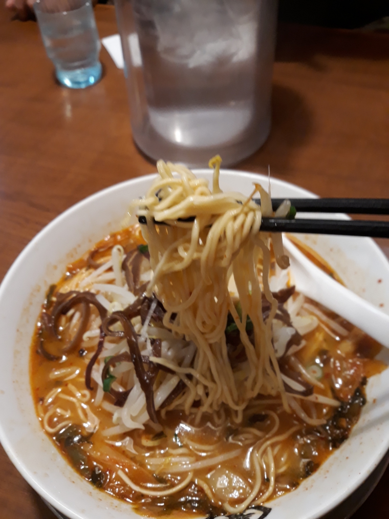 中華一番館のスタミナとんこつ大盛りがやってきた