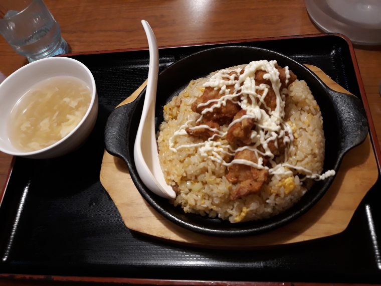 中華一番館の唐揚げ炒飯大盛りがやってきた