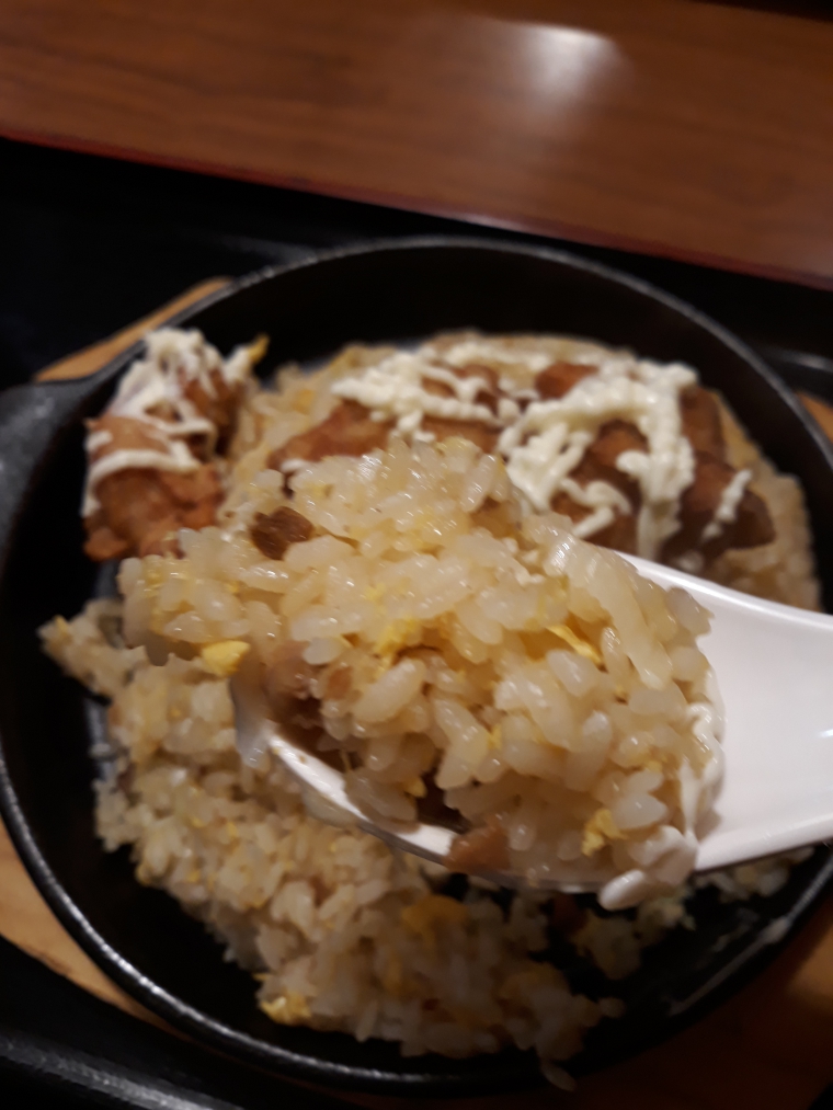 中華一番館の唐揚げ炒飯大盛りがやってきた